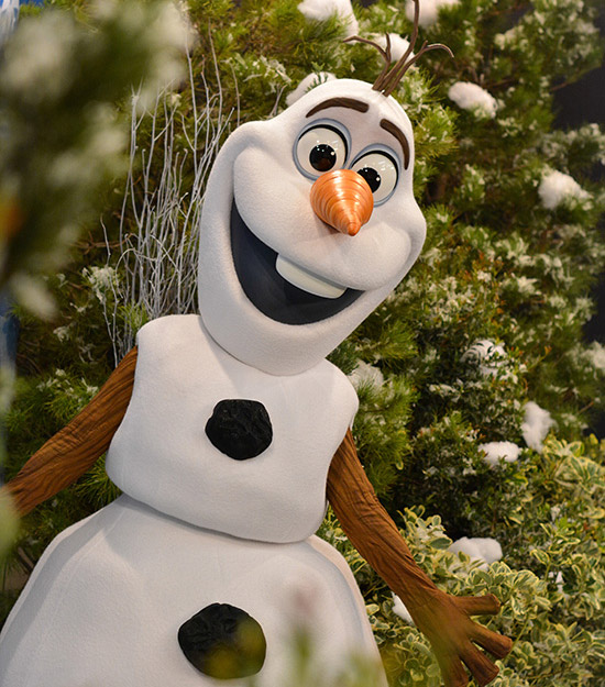 disneyland olaf